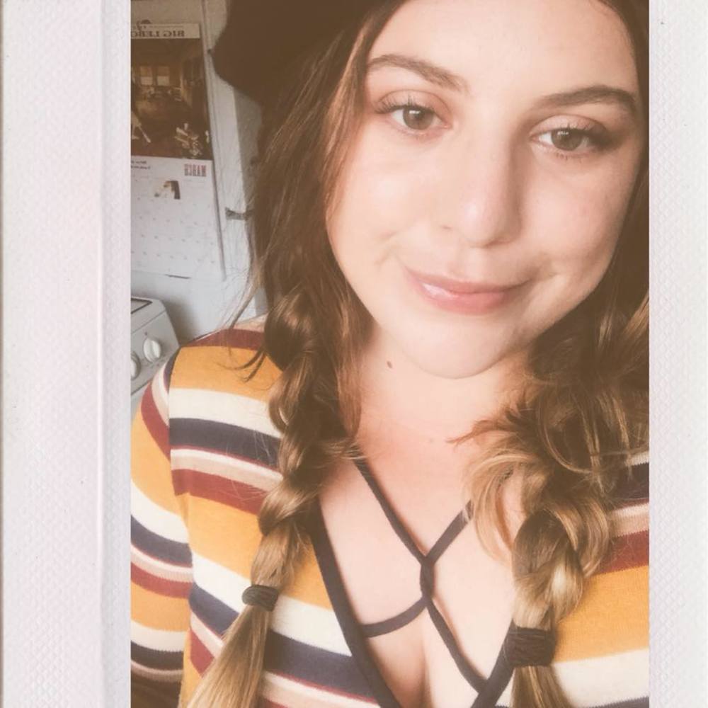 Meet your Posher, Caitlin